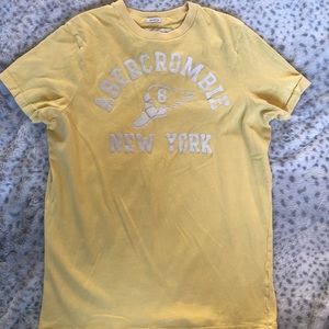 Men’s Abercrombie & Fitch Muscle Fit tee Large